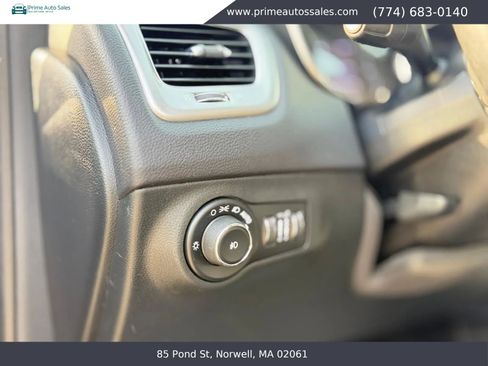 Used 2018 Jeep Compass Latitude AWD/4WD image 16