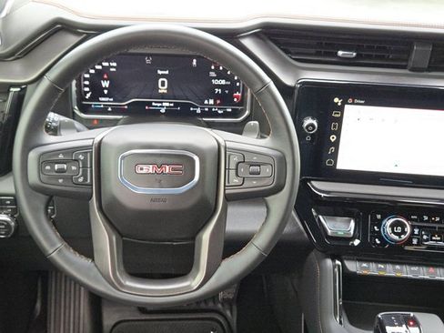 Certified 2025 GMC Sierra 1500 AT4 w/ AT4 Premium Package AWD/4WD image 22