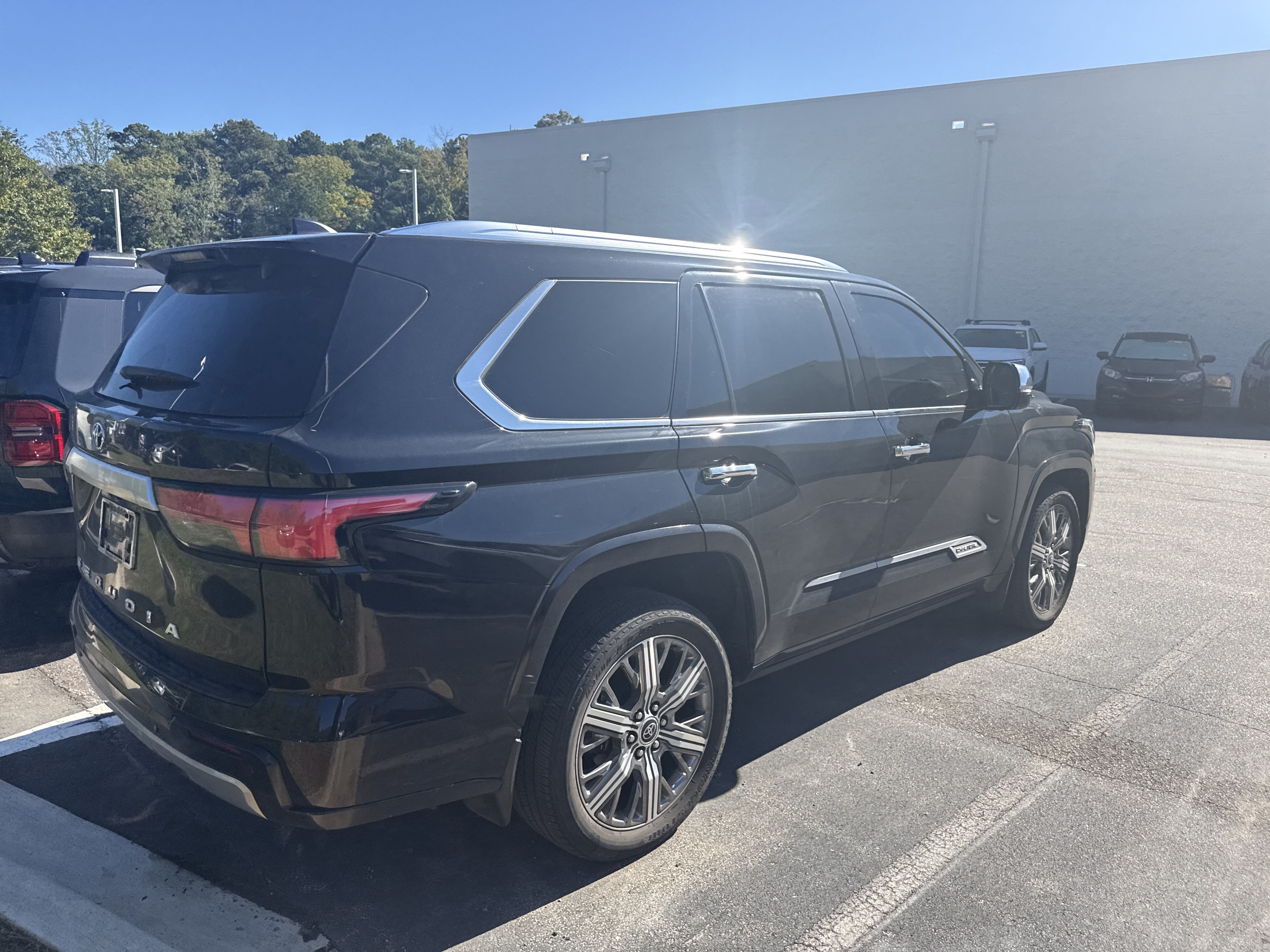 Used 2024 Toyota Sequoia Capstone AWD/4WD image 42