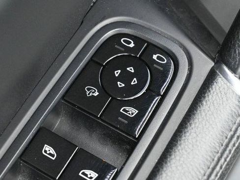 Used 2020 Porsche Cayenne AWD/4WD image 12