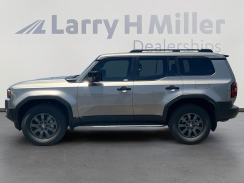 Used 2024 Toyota Land Cruiser AWD/4WD image 2