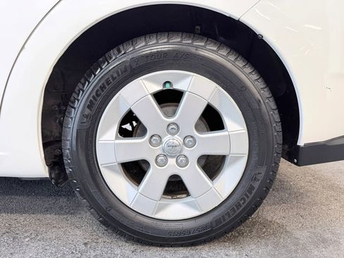 Used 2006 Toyota Prius FWD image 7