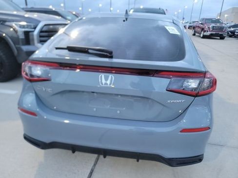 Used 2024 Honda Civic Sport image 4