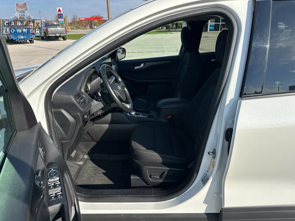 Used 2023 Ford Escape Active w/ Tech Pack #2 AWD/4WD image 9
