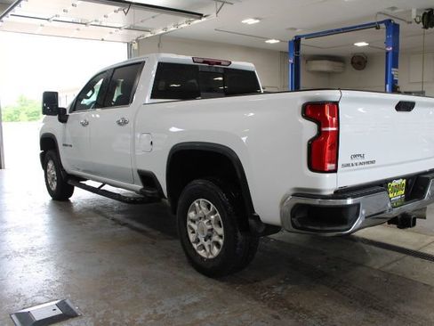 Used 2025 Chevrolet Silverado 2500 LTZ w/ LTZ Premium Package AWD/4WD image 8