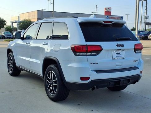 Used 2020 Jeep Grand Cherokee Trailhawk w/ Trailhawk Luxury Group AWD/4WD image 2