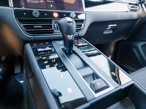 Certified 2026 Porsche Macan S image 20