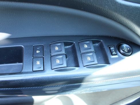 Used 2019 Chevrolet Colorado Z71 AWD/4WD image 30