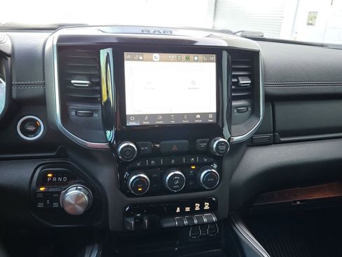 Used 2022 RAM 1500 Laramie AWD/4WD image 15