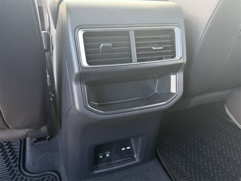 New 2026 Volkswagen Atlas Cross Sport SE image 23