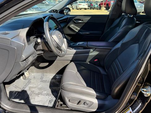 Used 2019 Toyota Avalon XSE image 14