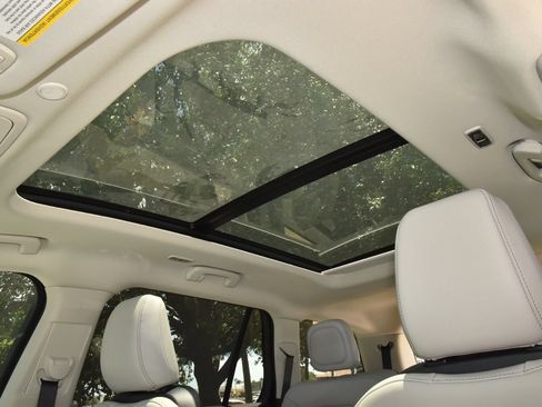 New 2026 Lincoln Aviator 2WD image 32