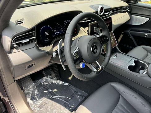 New 2024 Maserati Grecale GT image 30