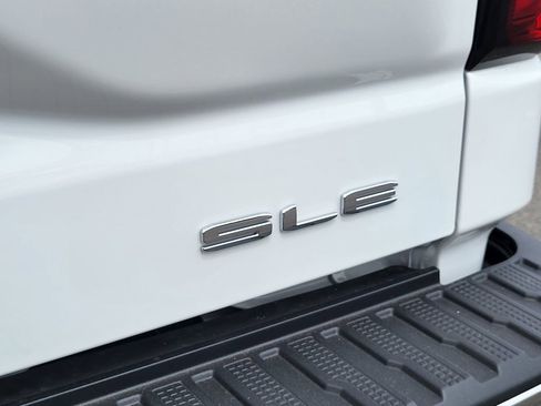 New 2026 GMC Sierra 1500 SLE AWD/4WD image 9