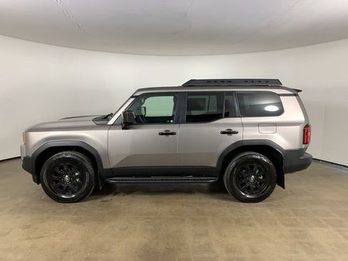 Used 2024 Toyota Land Cruiser image 17