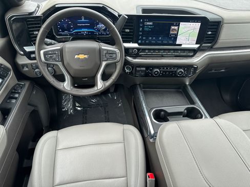 Used 2025 Chevrolet Silverado 2500 LTZ w/ LTZ Premium Package AWD/4WD image 22