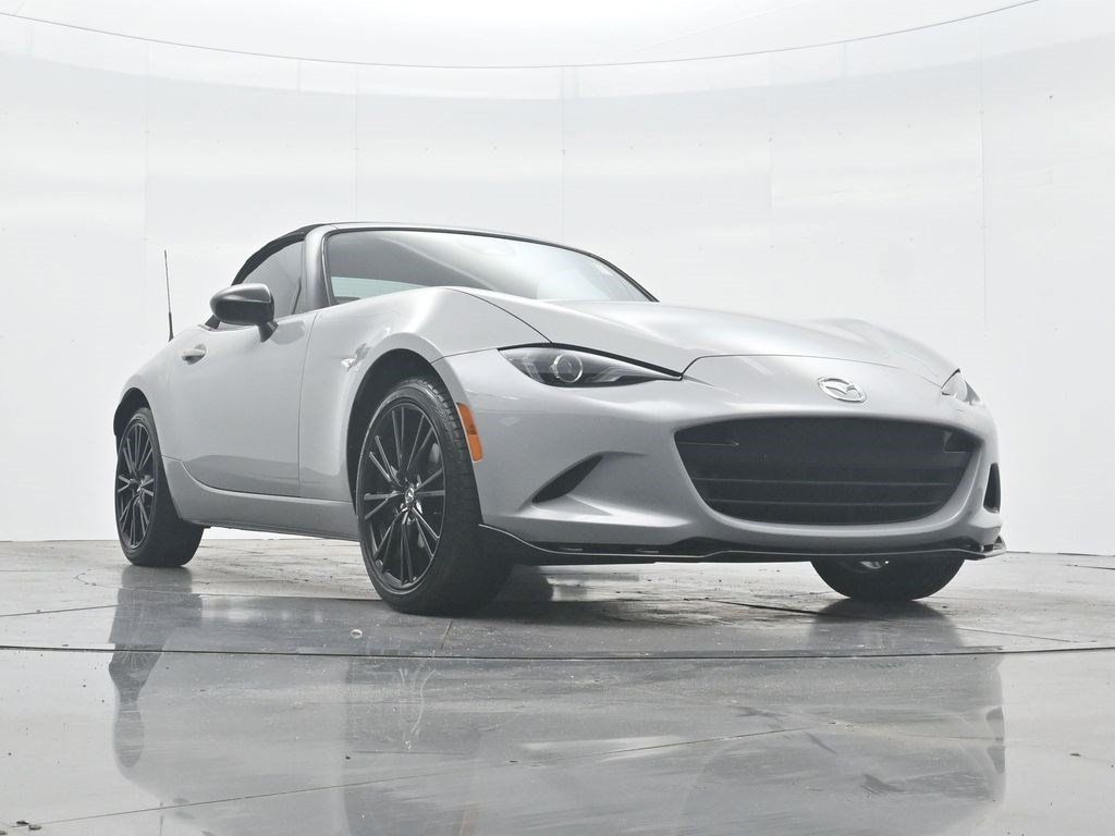 Used 2025 MAZDA MX-5 Miata Club RWD image 25