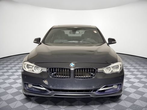 Used 2018 BMW 330e w/ Premium Package RWD image 6