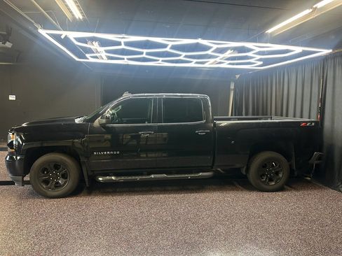 Used 2018 Chevrolet Silverado 1500 LT w/ True North Edition AWD/4WD image 4