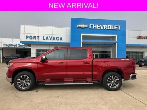 Used 2024 Chevrolet Silverado 1500 LT w/ Convenience Package II image 4
