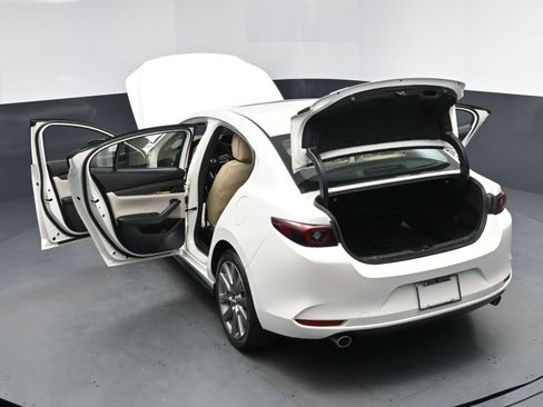 Used 2022 MAZDA MAZDA3 s image 15