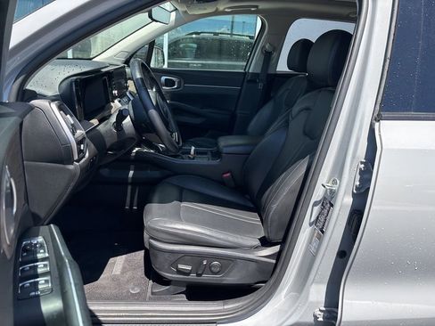 Used 2023 Kia Sorento S w/ Panoramic Sunroof Package AWD/4WD image 13
