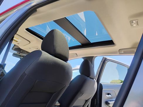 Used 2025 Nissan Kicks SV w/ SV Premium Package FWD image 14