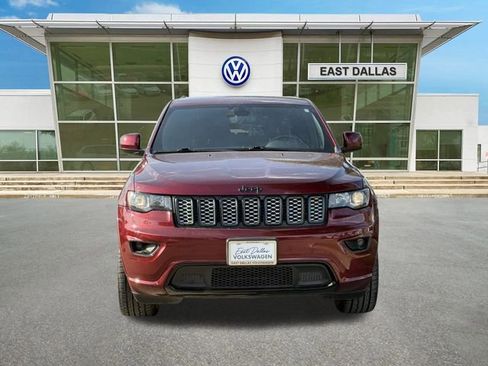 Used 2022 Jeep Grand Cherokee Laredo X image 5