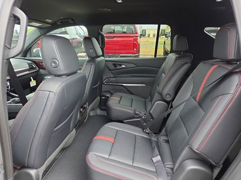 New 2026 Chevrolet Traverse RS w/ LPO, Floor Liner Package FWD image 7