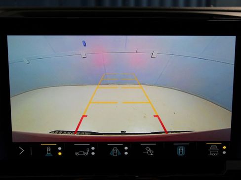 Used 2023 Chevrolet Silverado 1500 ZR2 w/ Technology Package image 17