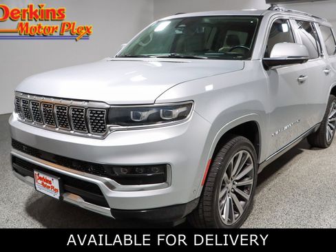 Used 2022 Jeep Grand Wagoneer Series II w/ Convenience Group III AWD/4WD image 1