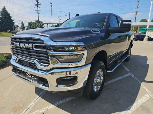 Used 2026 RAM 2500 Big Horn AWD/4WD image 8