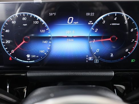 Used 2023 Mercedes-Benz GLA 250 4MATIC image 16