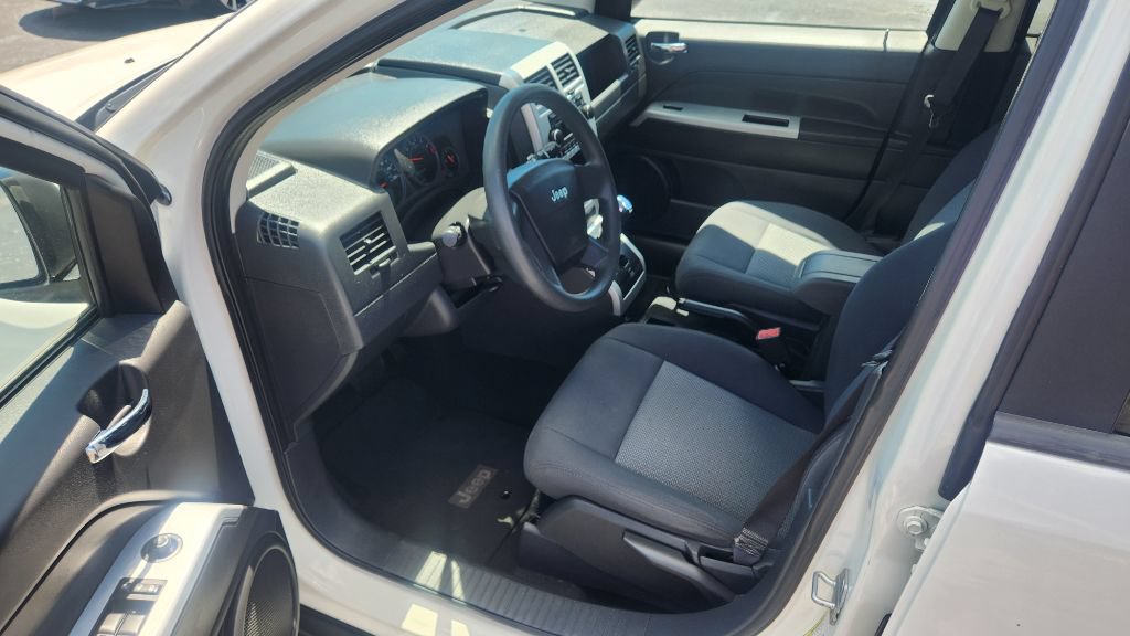 Used 2008 Jeep Compass Sport FWD image 15