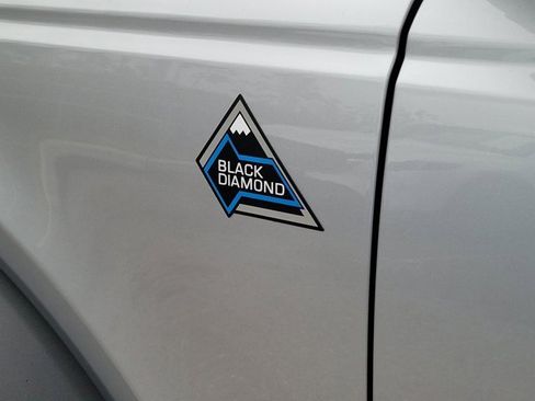 Used 2023 Ford Bronco Black Diamond image 11