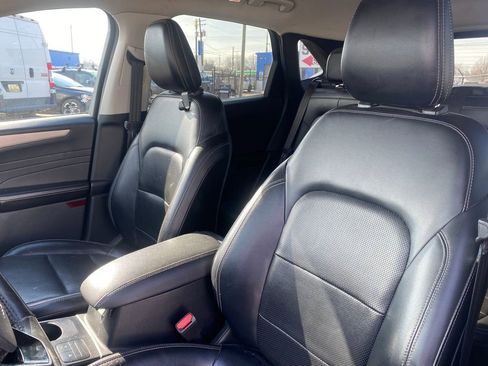Used 2021 Ford Escape SEL image 10