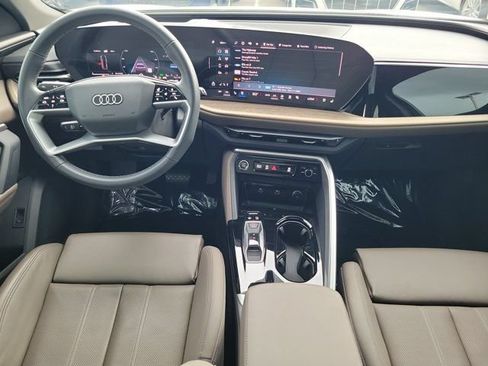 Certified 2025 Audi Q5 Premium w/ Premium Plus AWD/4WD image 2