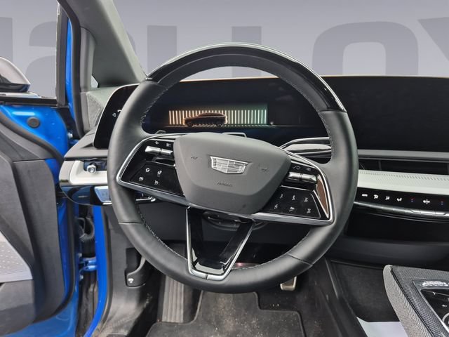 Certified 2025 Cadillac Optiq Luxury 1 AWD/4WD image 13