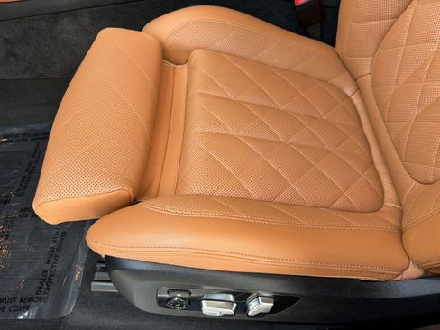 Used 2025 BMW X5 sDrive40i w/ M Sport Package RWD image 14