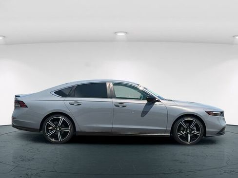 Used 2023 Honda Accord Sport image 8