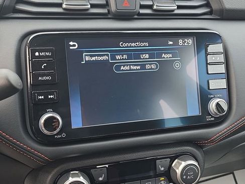 New 2025 Nissan Versa SR w/ Trunk Package image 18