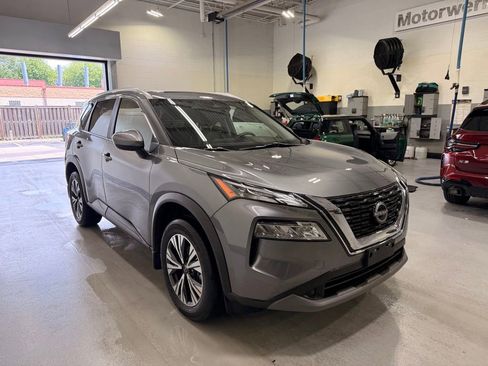 Used 2023 Nissan Rogue SV w/ SV Premium B Package AWD/4WD image 7
