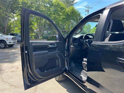 Certified 2024 Chevrolet Silverado 1500 LT AWD/4WD image 15