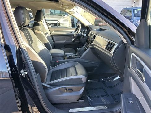 Used 2022 Volkswagen Atlas SEL Premium image 28