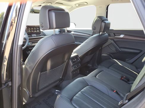 Used 2023 Audi Q5 2.0T Premium w/ Convenience Package AWD/4WD image 15