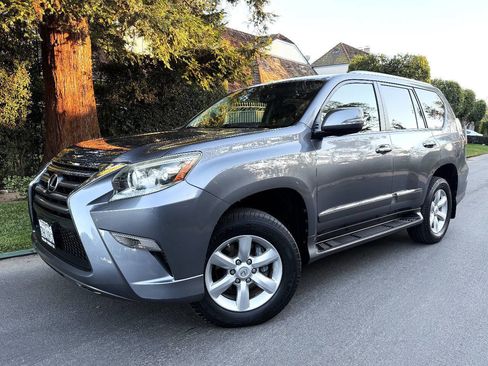 Used 2015 Lexus GX 460 image 3