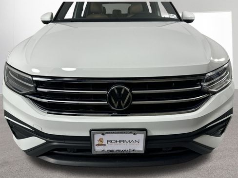 Used 2024 Volkswagen Tiguan SE AWD/4WD image 27