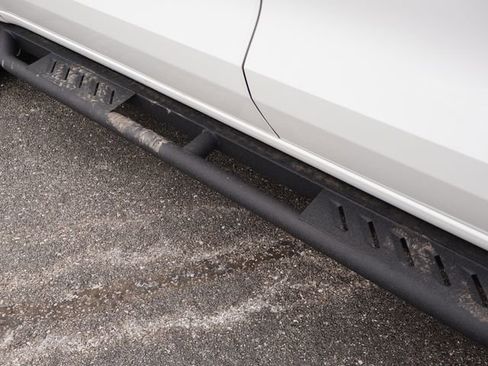 Used 2024 Chevrolet Colorado LT w/ LT Convenience Package III AWD/4WD image 16