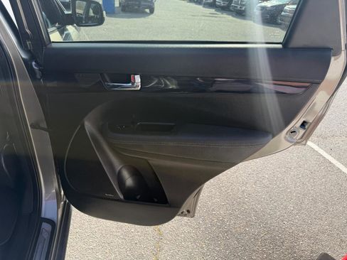 Used 2013 Kia Sorento SX w/ SX Premium Pkg image 24