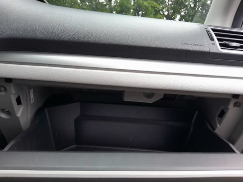Used 2016 Subaru Forester 2.5i Premium w/ All-Weather Package AWD/4WD image 38